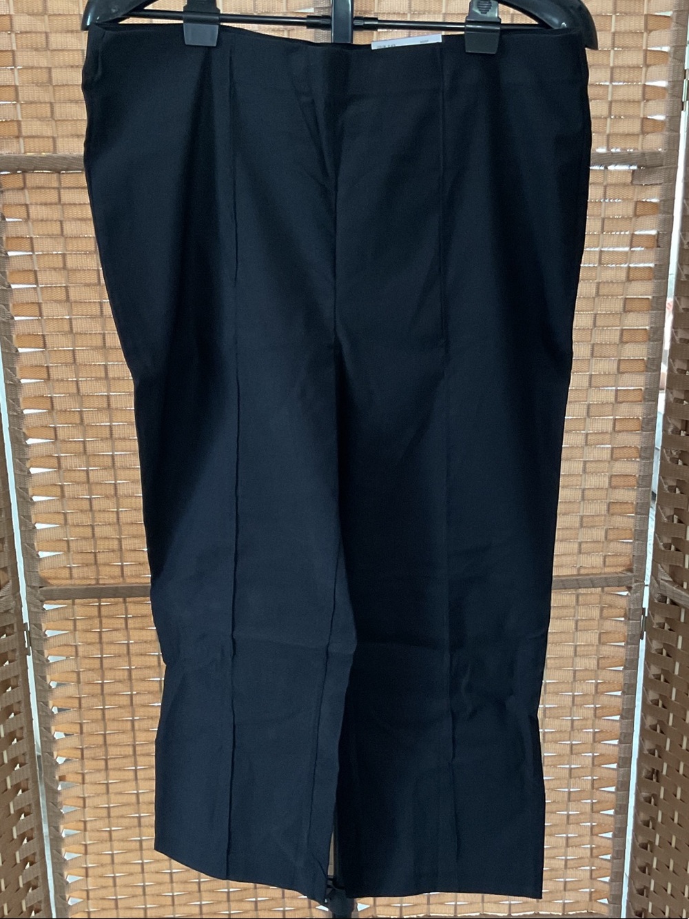 Rafaella Black Women's Pintuck Crop